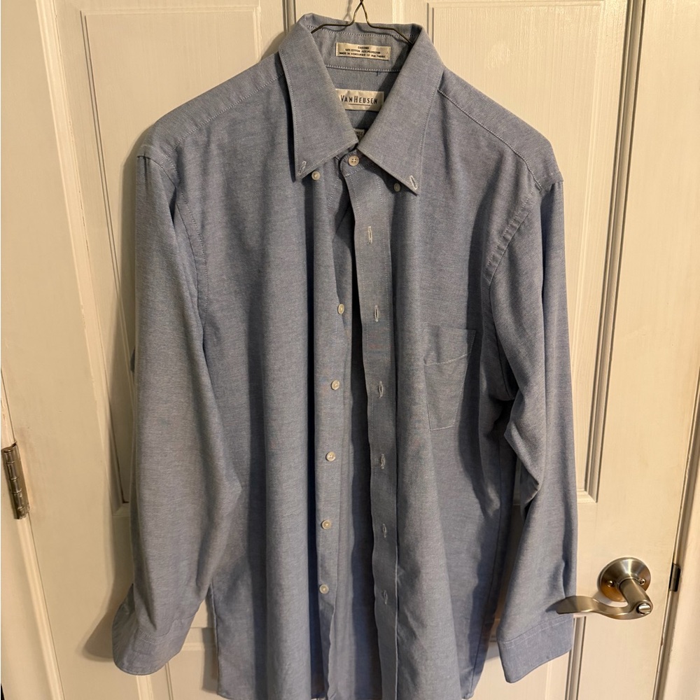 Van Heusen Light Blue Casual Button-Down Shirt